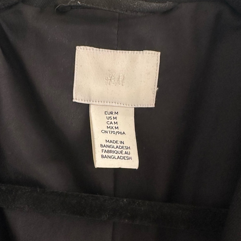 H&M Classic Black Women's Blazer - Picture 2 of 6